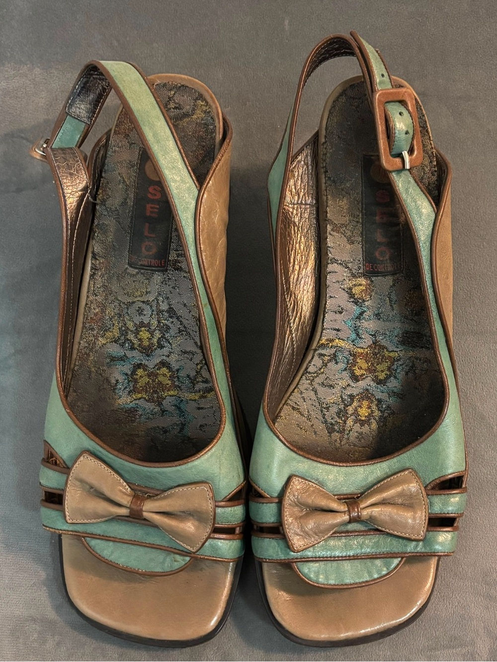Selo • Turquoise & Cream Color Heels